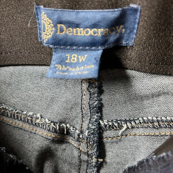 Blue Jeans by Democracy Size 18W Boot Cut - Picture 3 of 8